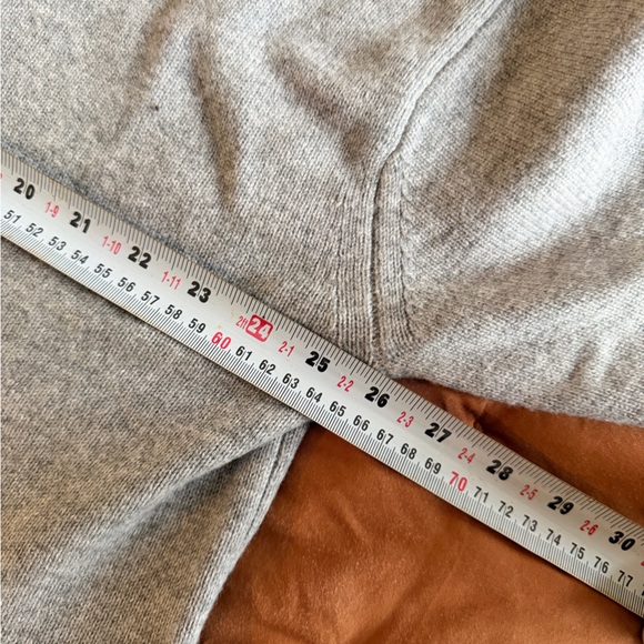 Aritzia Light Heather Grey V-Neck Wool Sweater - Picture 6 of 7